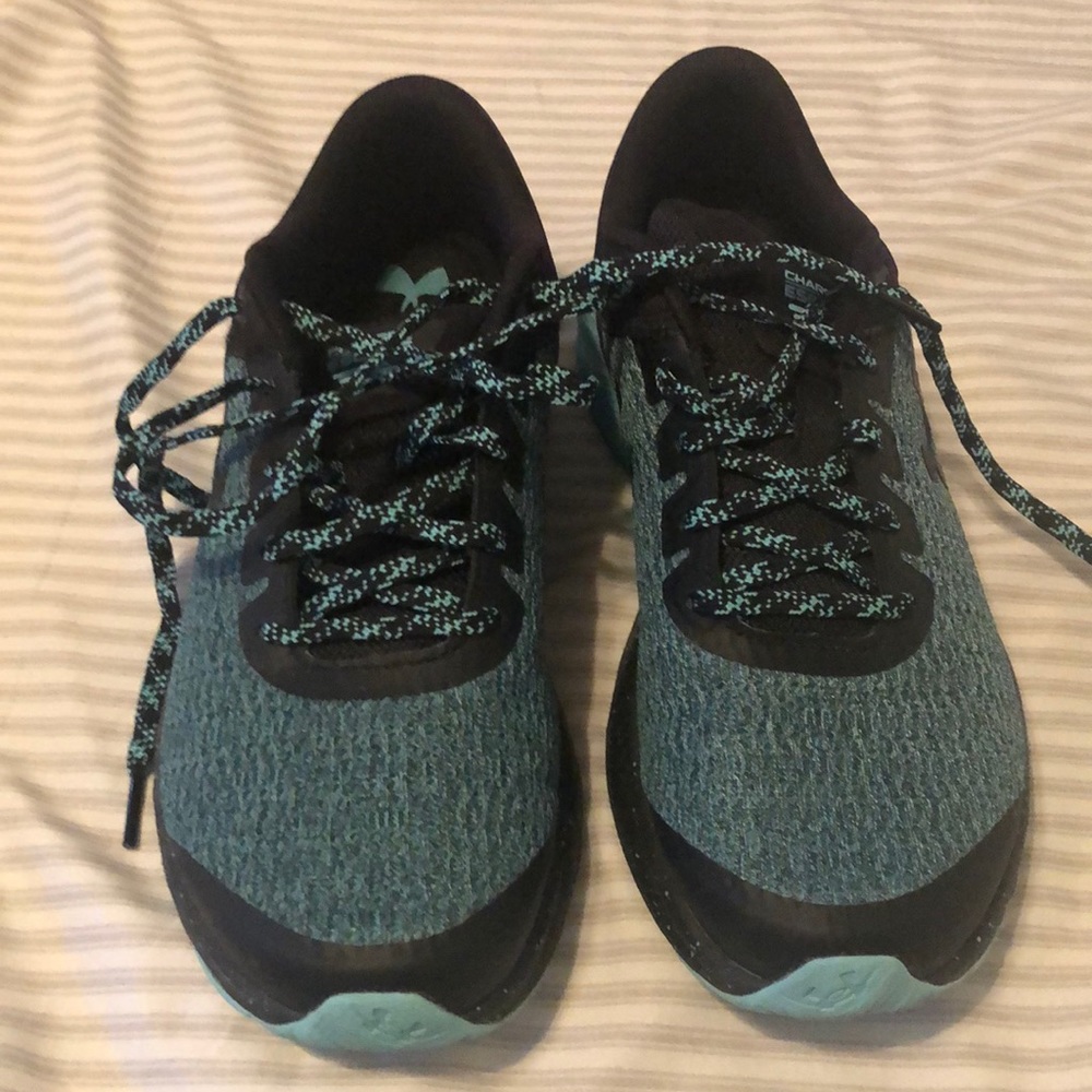 Under Armour size 81/2